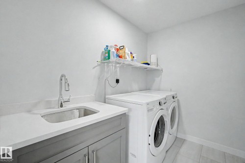 1926 Kroetsch Crescent Sw, Edmonton, AB - Indoor Photo Showing Laundry Room