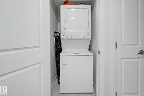 1926 Kroetsch Crescent Sw, Edmonton, AB - Indoor Photo Showing Laundry Room