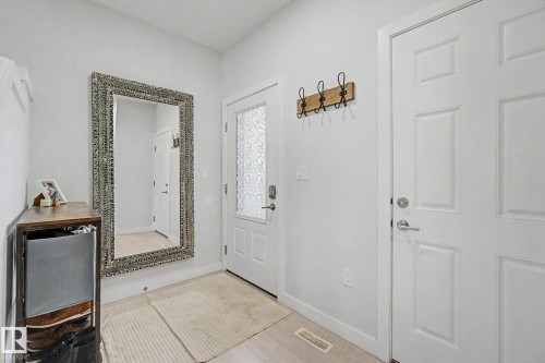 1926 Kroetsch Crescent Sw, Edmonton, AB - Indoor Photo Showing Other Room