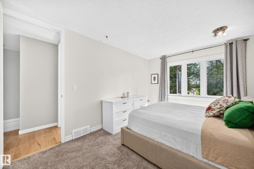 74 Lacombe Point(E), St. Albert, AB - Indoor Photo Showing Bedroom