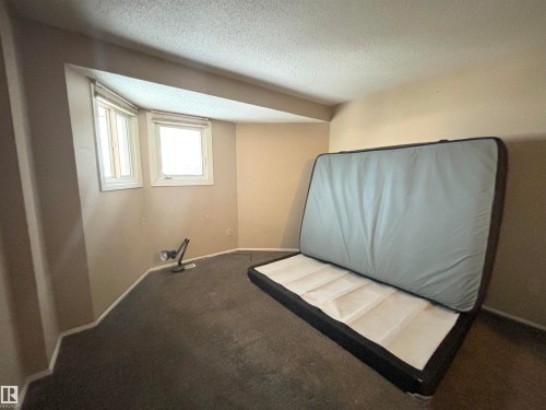 5955 40 Avenue Nw, Edmonton, AB - Indoor Photo Showing Other Room