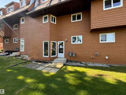 5955 40 Avenue NW  Edmonton, AB T6L 3P6