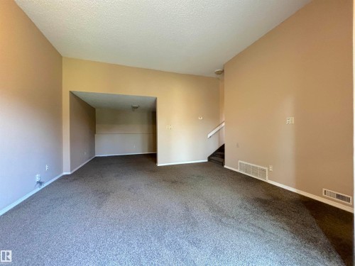 5955 40 Avenue Nw, Edmonton, AB - Indoor Photo Showing Other Room