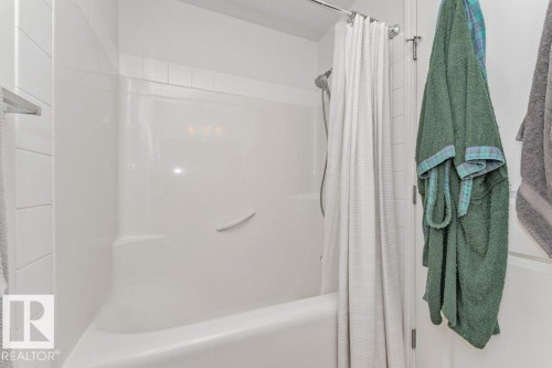 #217 245 Edwards Dr Sw, Edmonton, AB - Indoor Photo Showing Bathroom