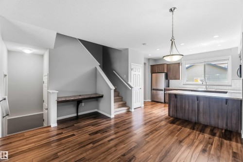 21839 99 Avenue Nw, Edmonton, AB - Indoor Photo Showing Kitchen With Upgraded Kitchen