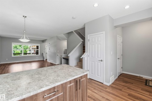 21839 99 Avenue Nw, Edmonton, AB - Indoor Photo Showing Kitchen