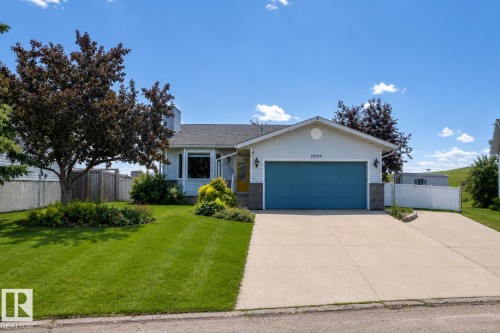 10709 95 Avenue   Morinville, AB T8R 1E3