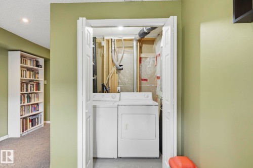 91 Hartwick Loop, Spruce Grove, AB - Indoor Photo Showing Laundry Room