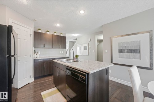 5505 3 Avenue Sw, Edmonton, AB - Indoor Photo Showing Kitchen With Double Sink