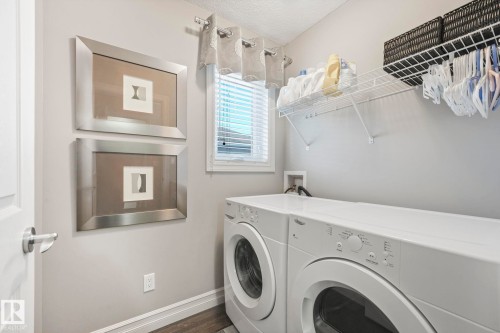 5505 3 Avenue Sw, Edmonton, AB - Indoor Photo Showing Laundry Room