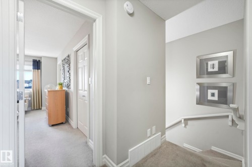 5505 3 Avenue Sw, Edmonton, AB - Indoor Photo Showing Other Room