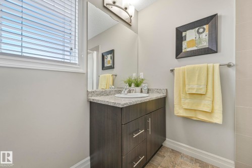 5505 3 Avenue Sw, Edmonton, AB - Indoor Photo Showing Bathroom