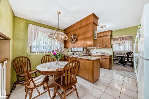 17707 84 Avenue, Edmonton, AB - Indoor Photo Showing Dining Room