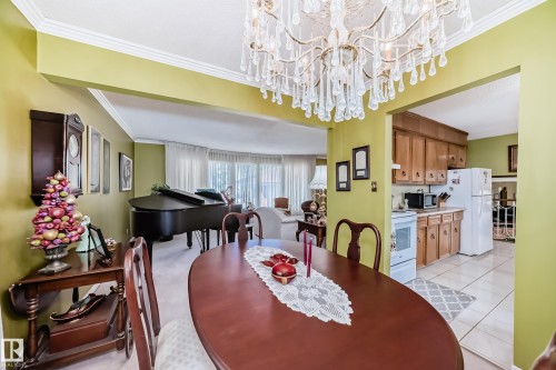 17707 84 Avenue, Edmonton, AB - Indoor Photo Showing Dining Room