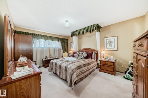 17707 84 Avenue, Edmonton, AB - Indoor Photo Showing Bedroom