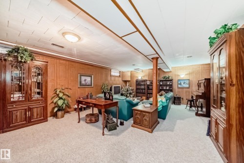17707 84 Avenue, Edmonton, AB - Indoor Photo Showing Other Room