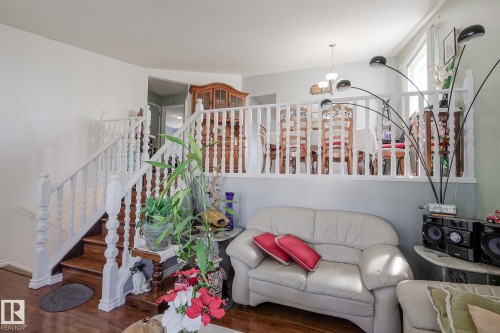 7011 190 Street Nw, Edmonton, AB - Indoor Photo Showing Other Room