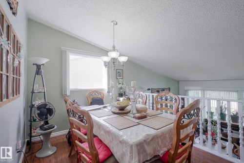7011 190 Street Nw, Edmonton, AB - Indoor Photo Showing Dining Room