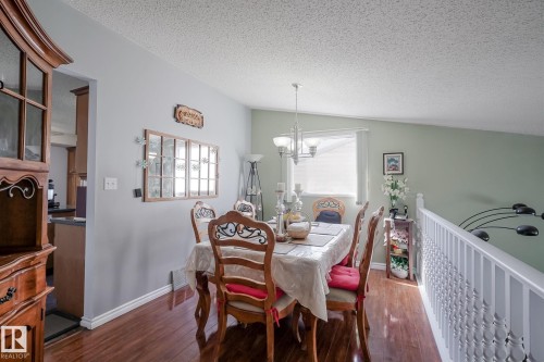 7011 190 Street Nw, Edmonton, AB - Indoor Photo Showing Dining Room