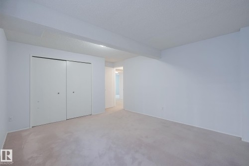 7011 190 Street Nw, Edmonton, AB - Indoor Photo Showing Other Room