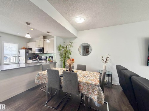 #29 723 172 St Sw, Edmonton, AB - Indoor Photo Showing Dining Room