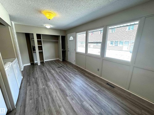 404 Village On The Green Nw, Edmonton, AB - Indoor Photo Showing Other Room