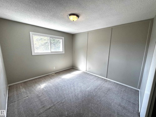 404 Village On The Green Nw, Edmonton, AB - Indoor Photo Showing Other Room