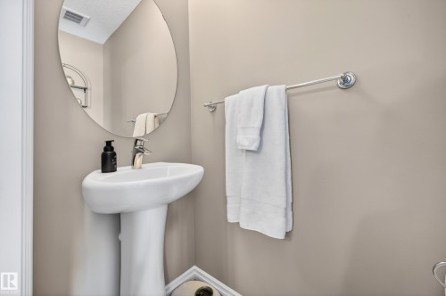 #66 20 Augustine Cr, Sherwood Park, AB - Indoor Photo Showing Bathroom