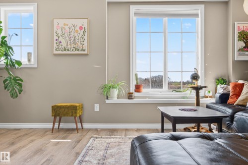 #66 20 Augustine Cr, Sherwood Park, AB - Indoor Photo Showing Living Room