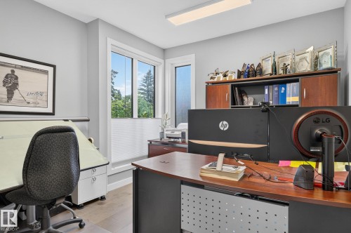 14011 101 Avenue Nw, Edmonton, AB - Indoor Photo Showing Office