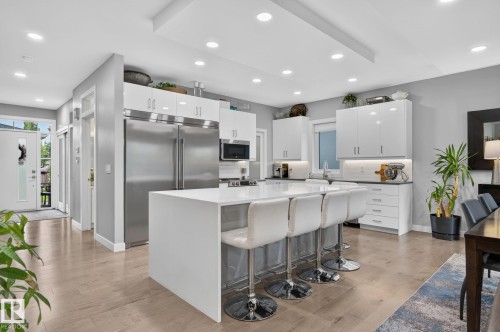 14011 101 Avenue Nw, Edmonton, AB - Indoor Photo Showing Kitchen With Upgraded Kitchen