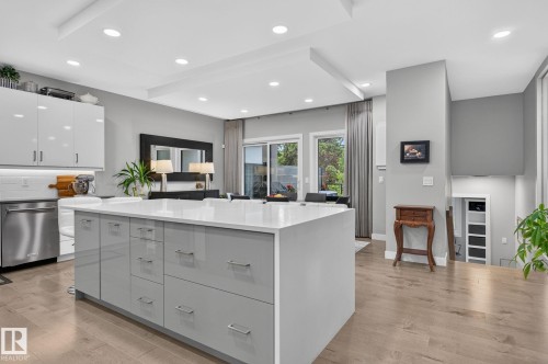 14011 101 Avenue Nw, Edmonton, AB - Indoor Photo Showing Kitchen With Upgraded Kitchen