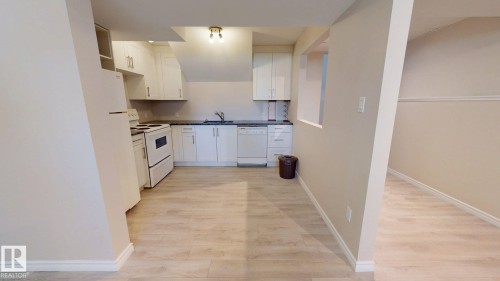 5 Marchand Place, St. Albert, AB - Indoor Photo Showing Kitchen