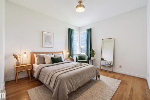 9728 89 Avenue Nw, Edmonton, AB - Indoor Photo Showing Bedroom