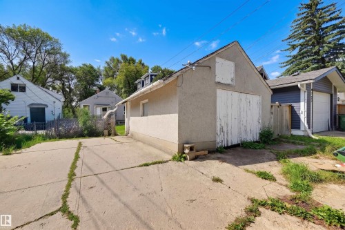 9728 89 Avenue Nw, Edmonton, AB - Outdoor
