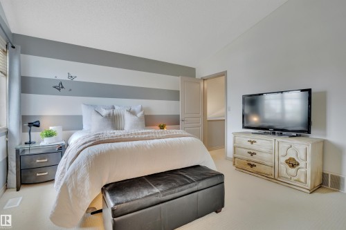 15 Douglas Crescent, Leduc, AB - Indoor Photo Showing Bedroom