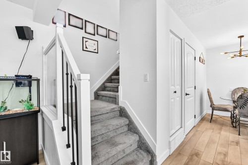8033 27 Avenue Nw, Edmonton, AB - Indoor Photo Showing Other Room