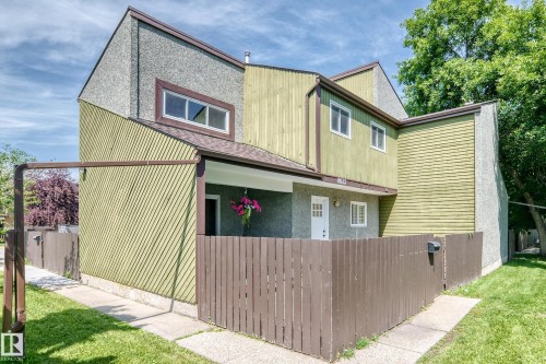 8033 27 Avenue Nw, Edmonton, AB - Outdoor With Exterior