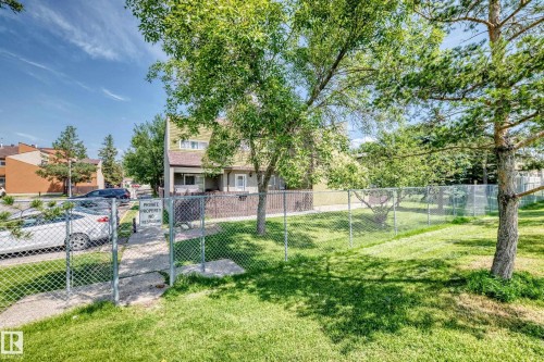 8033 27 Avenue Nw, Edmonton, AB - Outdoor
