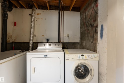 #2 4707 126 Av Nw, Edmonton, AB - Indoor Photo Showing Laundry Room