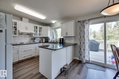 5507 179 Street, Edmonton, AB - Indoor Photo Showing Kitchen