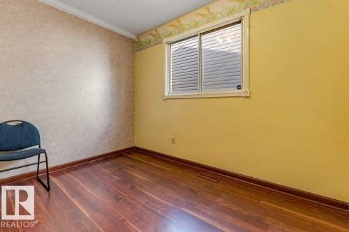 4337 38 Street Nw, Edmonton, AB - Indoor Photo Showing Other Room
