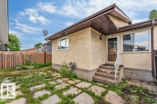 4337 38 Street Nw, Edmonton, AB - Outdoor
