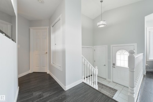 417 Hollick-Kenyon Road Nw, Edmonton, AB - Indoor Photo Showing Other Room