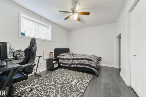 Bedroom #4 - 417 Hollick-Kenyon Road Nw, Edmonton, AB - Indoor Photo Showing Bedroom