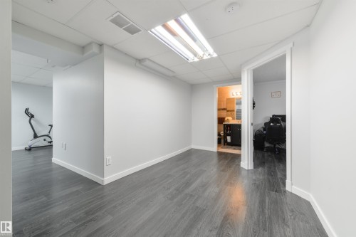 417 Hollick-Kenyon Road Nw, Edmonton, AB - Indoor Photo Showing Other Room