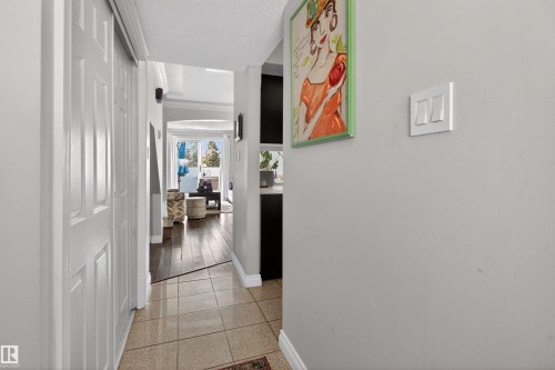 53 Lancaster Terrace Nw, Edmonton, AB - Indoor Photo Showing Other Room