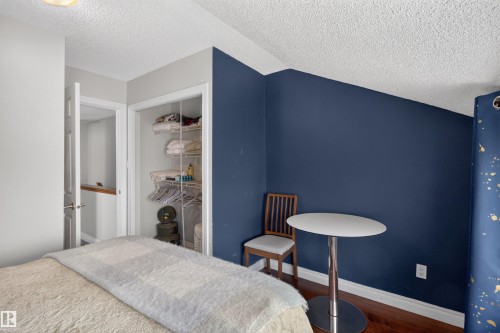 53 Lancaster Terrace Nw, Edmonton, AB - Indoor Photo Showing Bedroom
