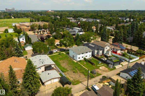 9523 87 Avenue Nw, Edmonton, AB 