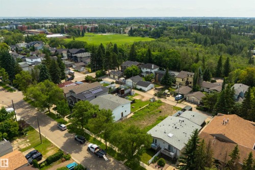 9523 87 Avenue Nw, Edmonton, AB 